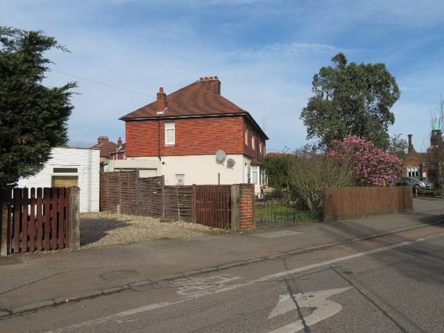 A brick suburban family house in Cambridge