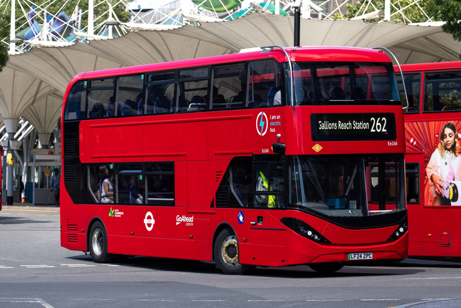 A Go-Ahead London bus on route 262